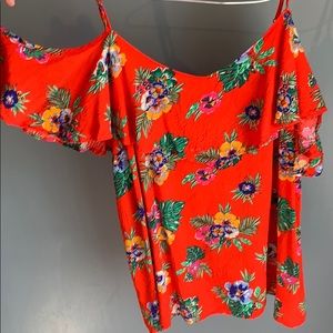 Old Navy Cold Shoulder Top Size Medium